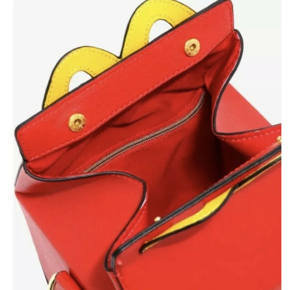 McDonald's Happy Meal Box Crossbody BoxLunch Exclusive, IN HAND SOLD OUT!!! - Picture 4 of 5